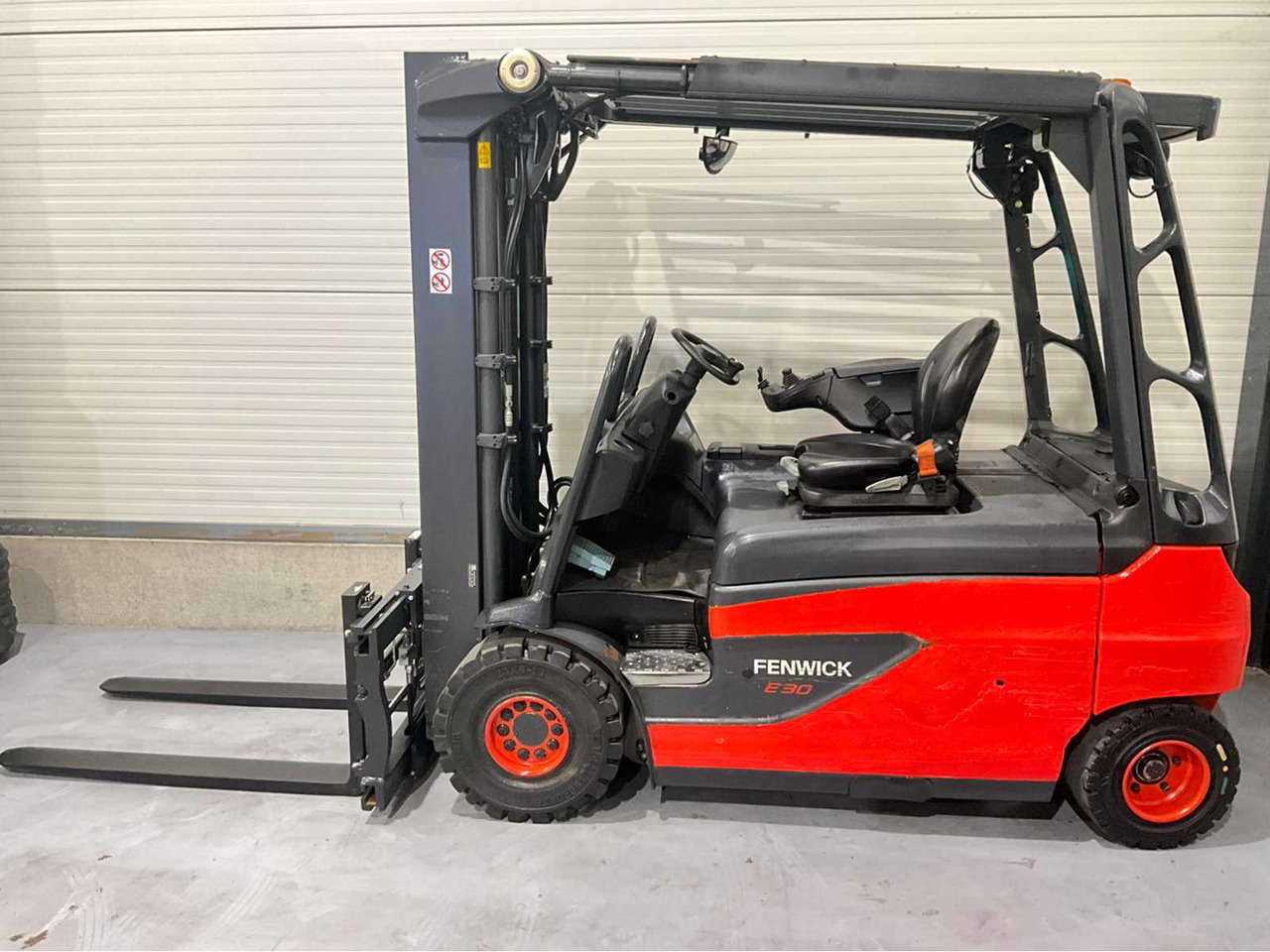 2017 LINDE E30L-01 3000KG FORK ADJUSTER FORKLIFT - Carretilla elevadora: foto 3 2017 LINDE E30L-01 3000KG FORK ADJUSTER FORKLIFT - Carretilla elevadora: foto 3