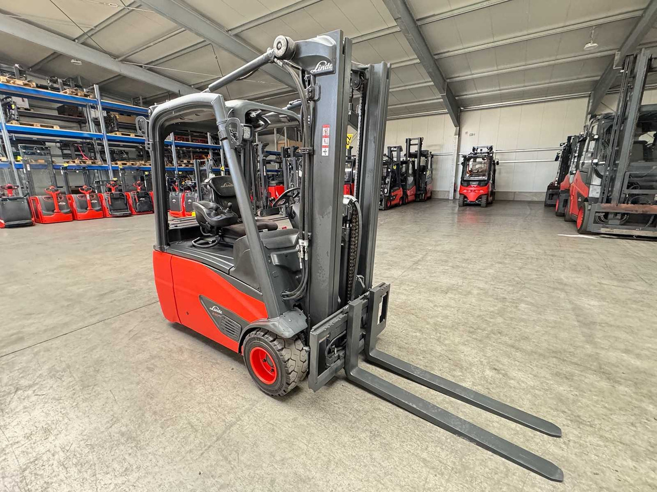 2020 SERVICE + UVV 07/2026 LINDE E20 2.00KG FREE LIFT 10.704 HOURS EVO - Carretilla elevadora: foto 5 2020 SERVICE + UVV 07/2026 LINDE E20 2.00KG FREE LIFT 10.704 HOURS EVO - Carretilla elevadora: foto 5