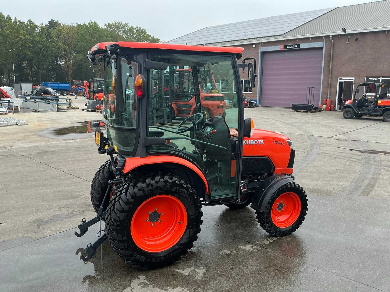 2022 KUBOTA B2261 FOUR WHEEL DRIVE FARM TRACTOR - Tractor: foto 4 2022 KUBOTA B2261 FOUR WHEEL DRIVE FARM TRACTOR - Tractor: foto 4