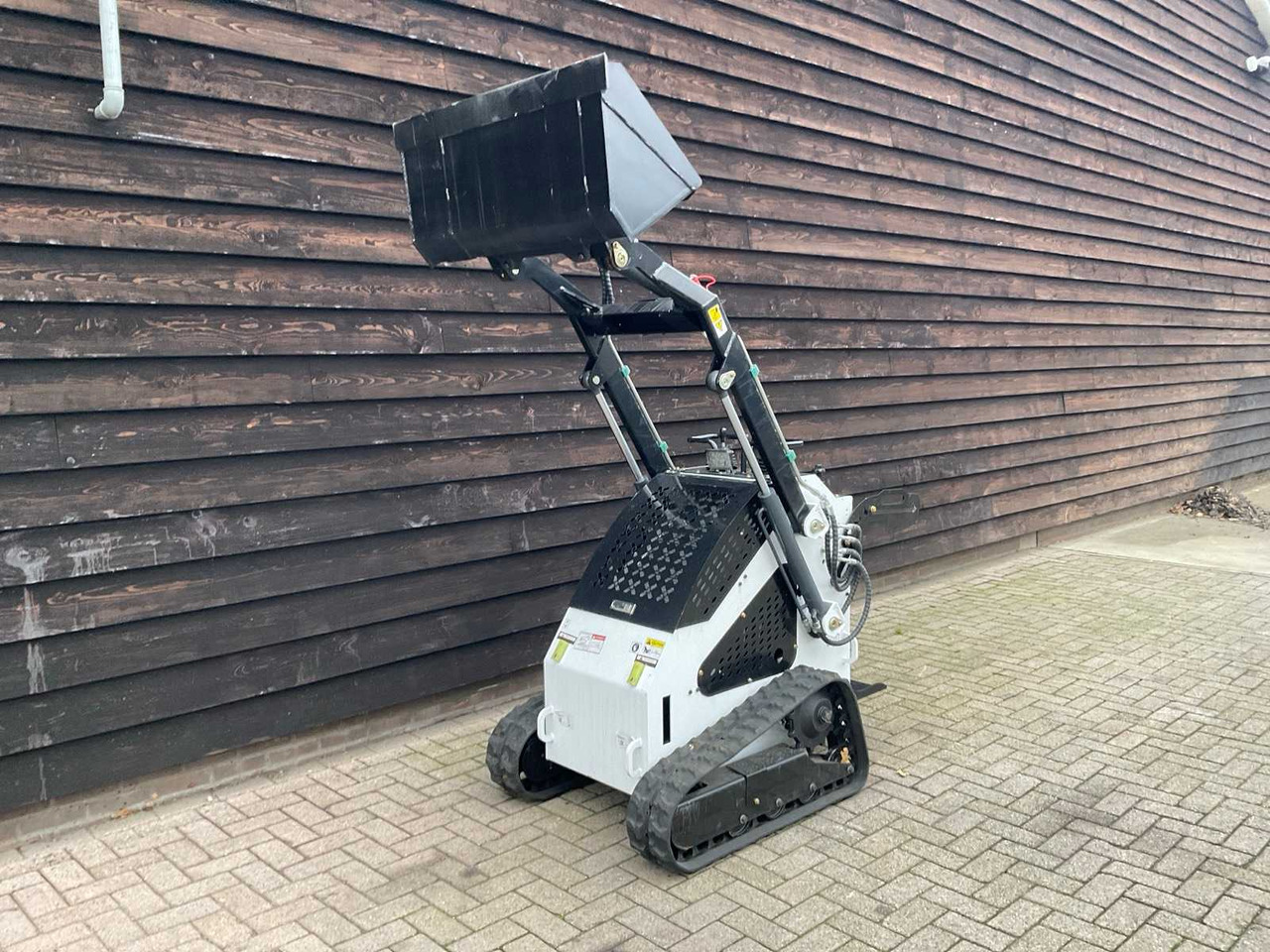 2025 JLH LRT 360 SKID STEER LOADER - Minicargadora de cadenas: foto 5 2025 JLH LRT 360 SKID STEER LOADER - Minicargadora de cadenas: foto 5