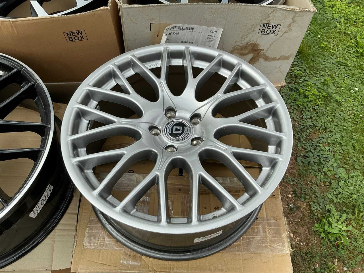 Bundle of alloy rims - Neumáticos y llantas para Tractor: foto 2 Bundle of alloy rims - Neumáticos y llantas para Tractor: foto 2