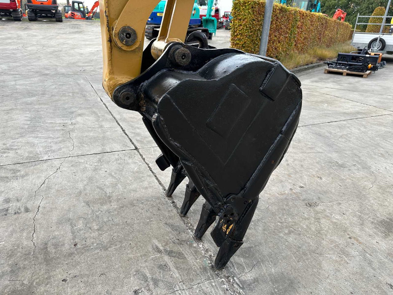 Excavadora CATERPILLAR - 2011 - 306 - MIDI EXCAVATOR: foto 10