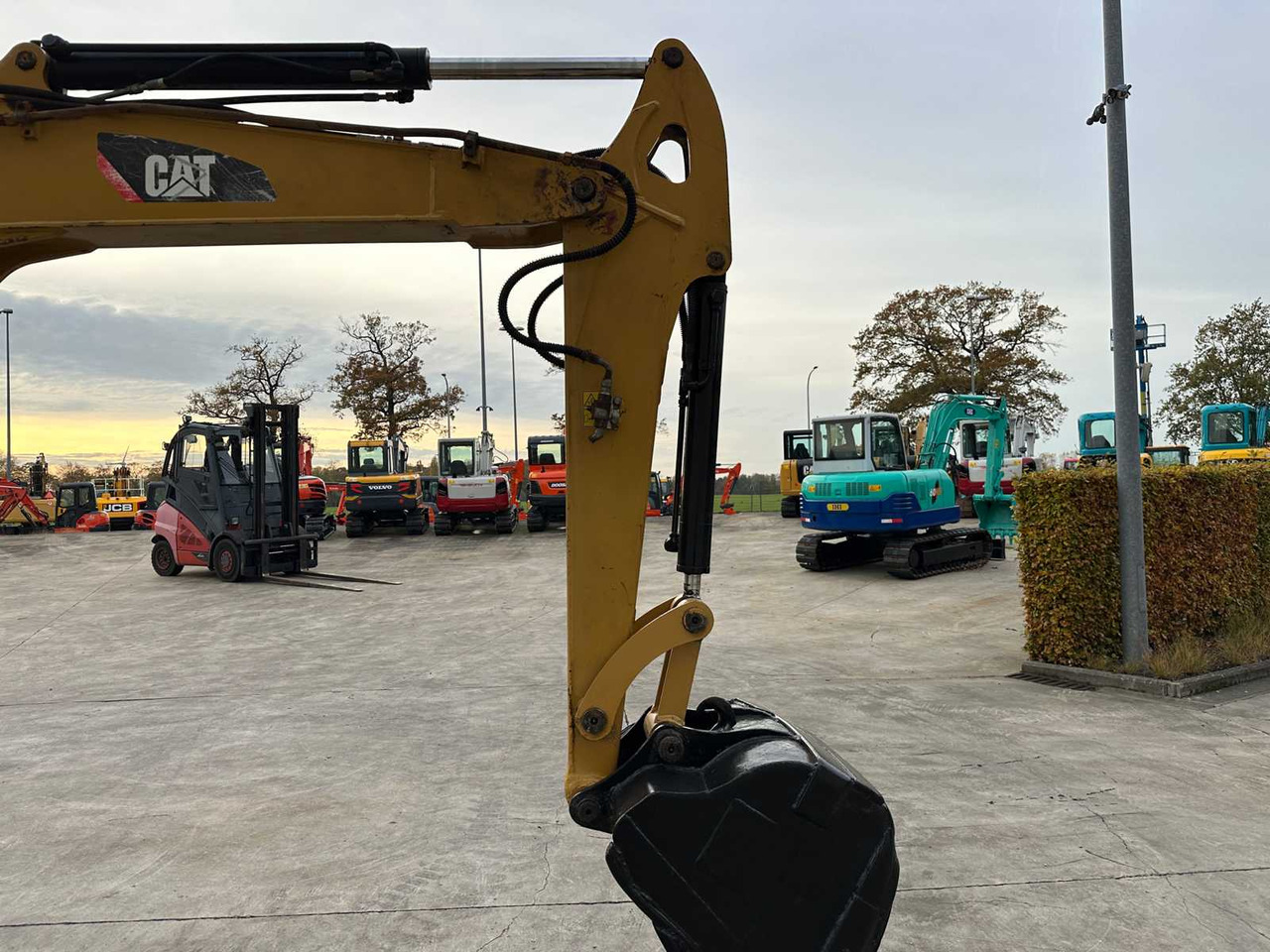 Excavadora CATERPILLAR - 2011 - 306 - MIDI EXCAVATOR: foto 12