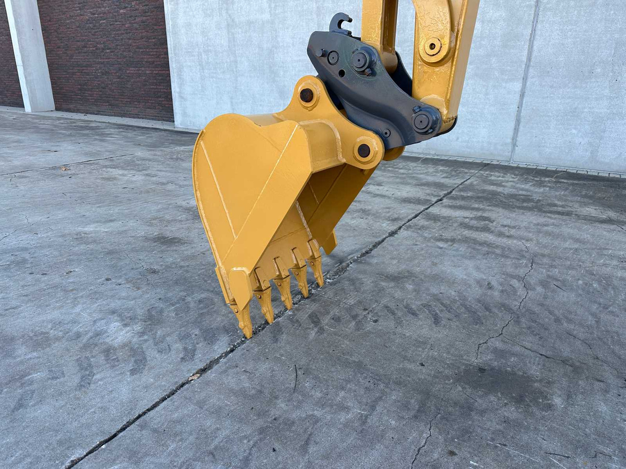 Excavadora CATERPILLAR - 2016 - 306 - MIDI EXCAVATOR: foto 8