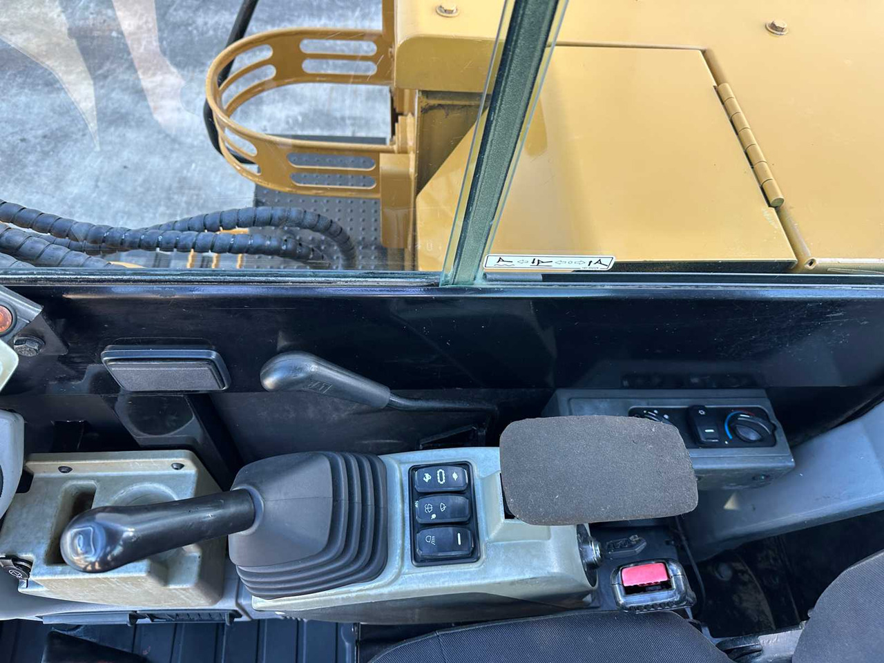 Excavadora CATERPILLAR - 2016 - 306 - MIDI EXCAVATOR: foto 39