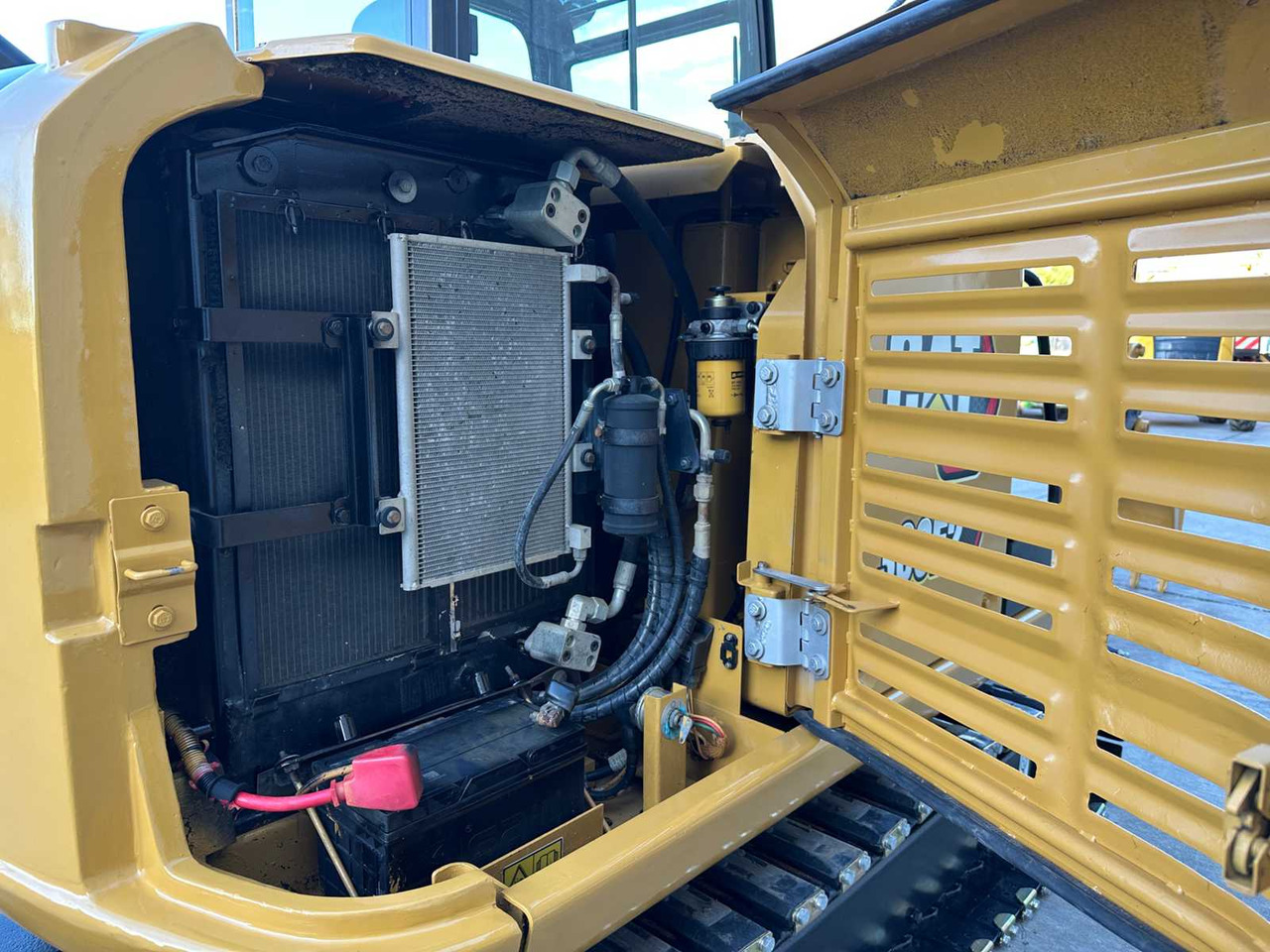 Excavadora CATERPILLAR - 2016 - 306 - MIDI EXCAVATOR: foto 31