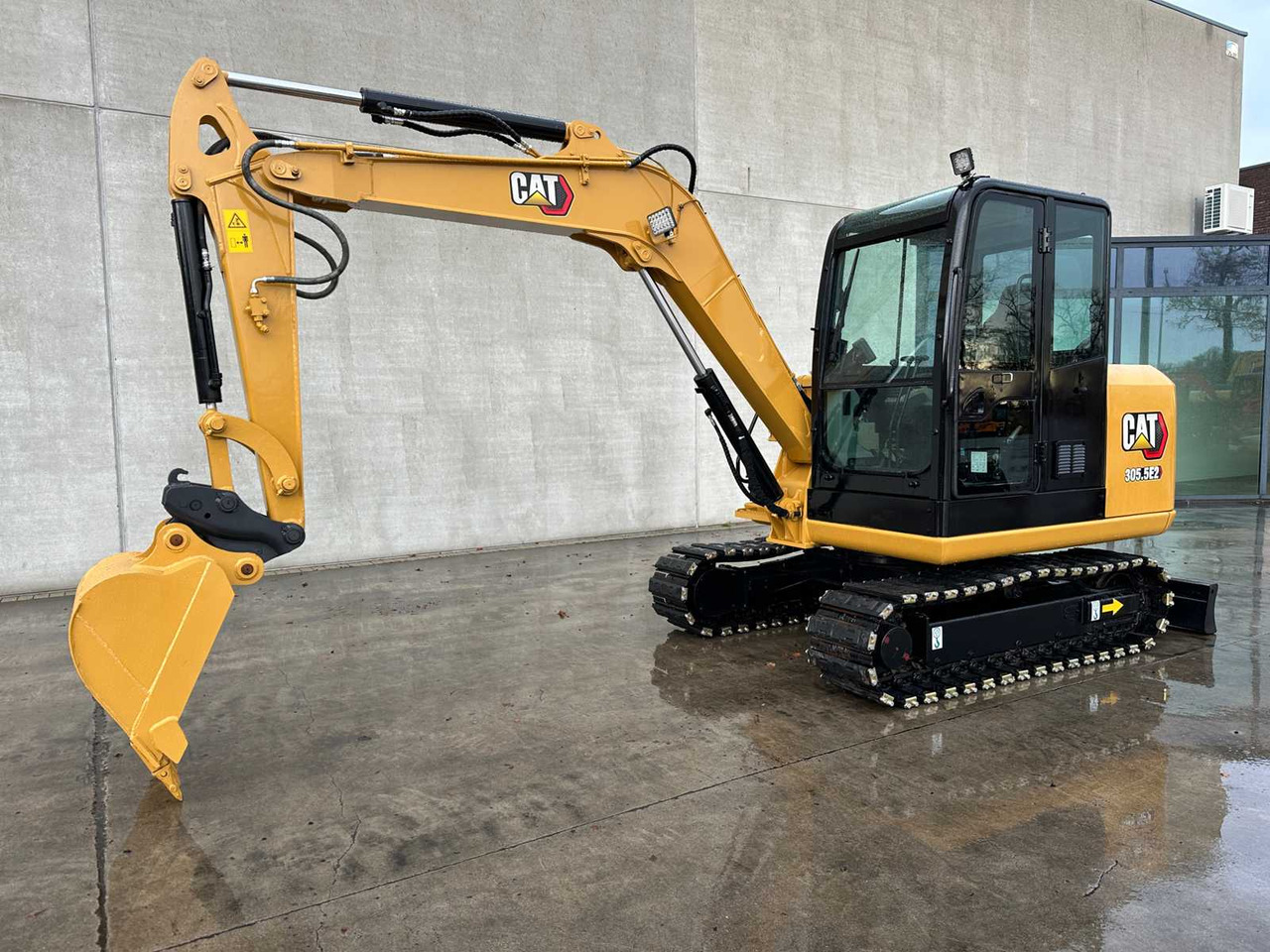 CATERPILLAR - 2017 - 305.5E2 - MIDI EXCAVATOR - Excavadora: foto 1 CATERPILLAR - 2017 - 305.5E2 - MIDI EXCAVATOR - Excavadora: foto 1