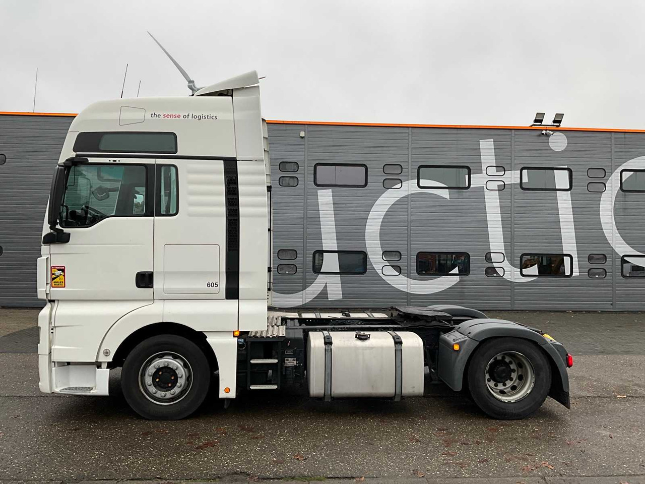 2019 MAN TGX 18.460 4X2 EURO6 TRUCK - Camión: foto 2 2019 MAN TGX 18.460 4X2 EURO6 TRUCK - Camión: foto 2