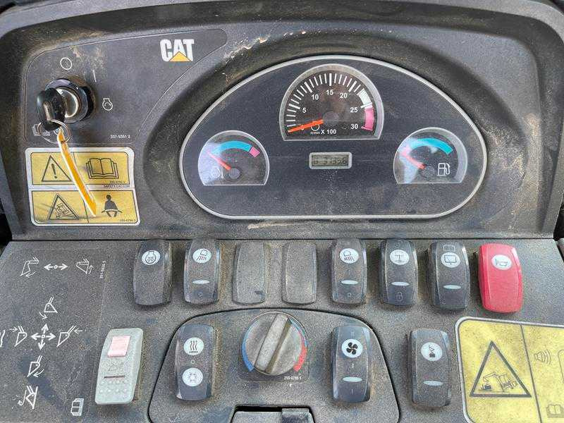 Retroexcavadora Caterpillar 428F: foto 29