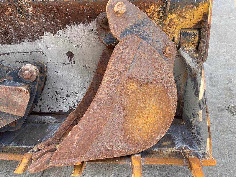 Retroexcavadora Caterpillar 428F: foto 23