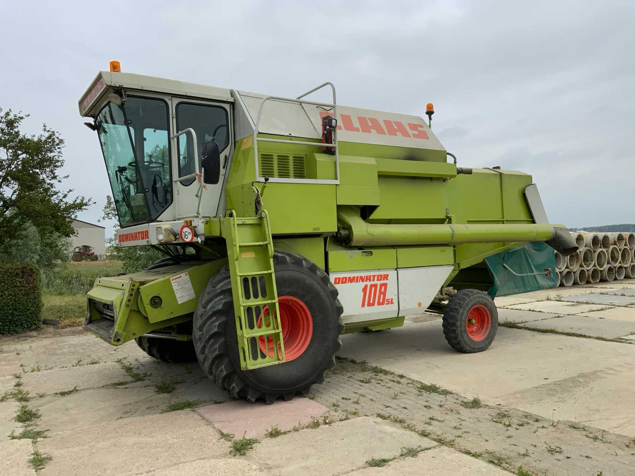Claas Dominator 108 SL - Cosechadora de granos: foto 2 Claas Dominator 108 SL - Cosechadora de granos: foto 2