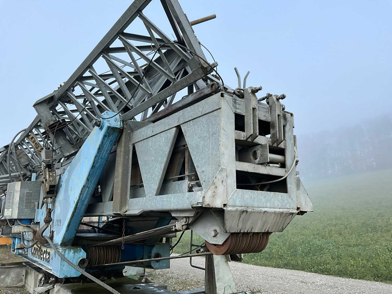 Condecta Euro 3010 - Grúa automontante: foto 3 Condecta Euro 3010 - Grúa automontante: foto 3