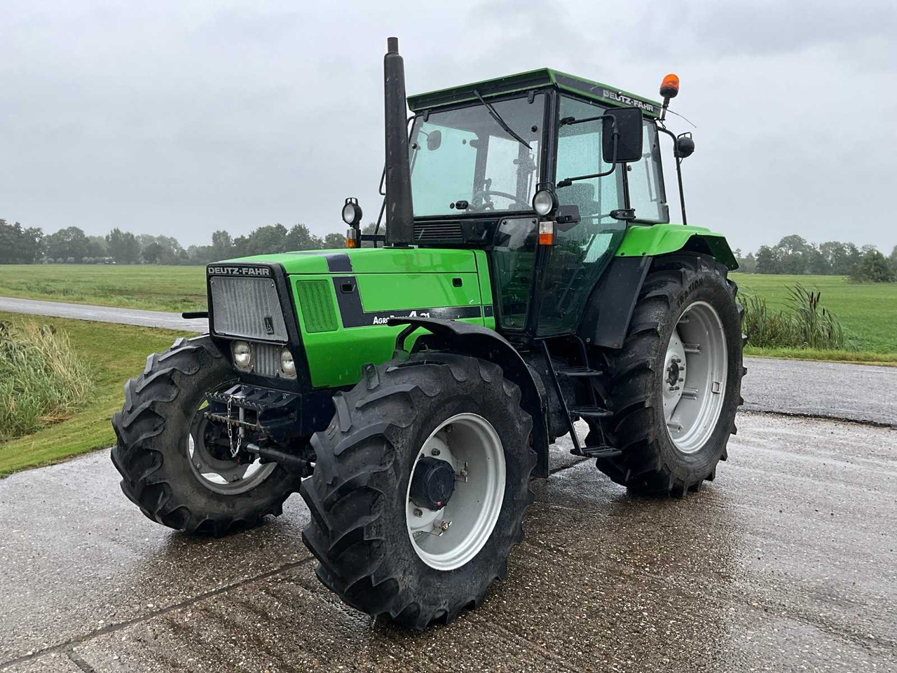 Deutz-Fahrenheit AgroPrima 4.31 - Tractor: foto 1 Deutz-Fahrenheit AgroPrima 4.31 - Tractor: foto 1