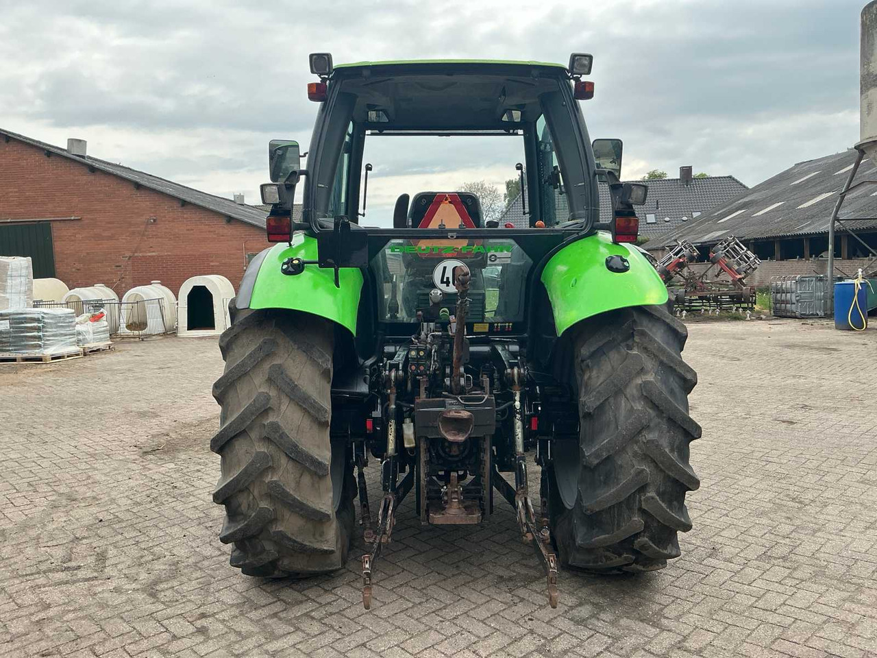 Deutz-fahr Agrotron 100 - Tractor: foto 4 Deutz-fahr Agrotron 100 - Tractor: foto 4
