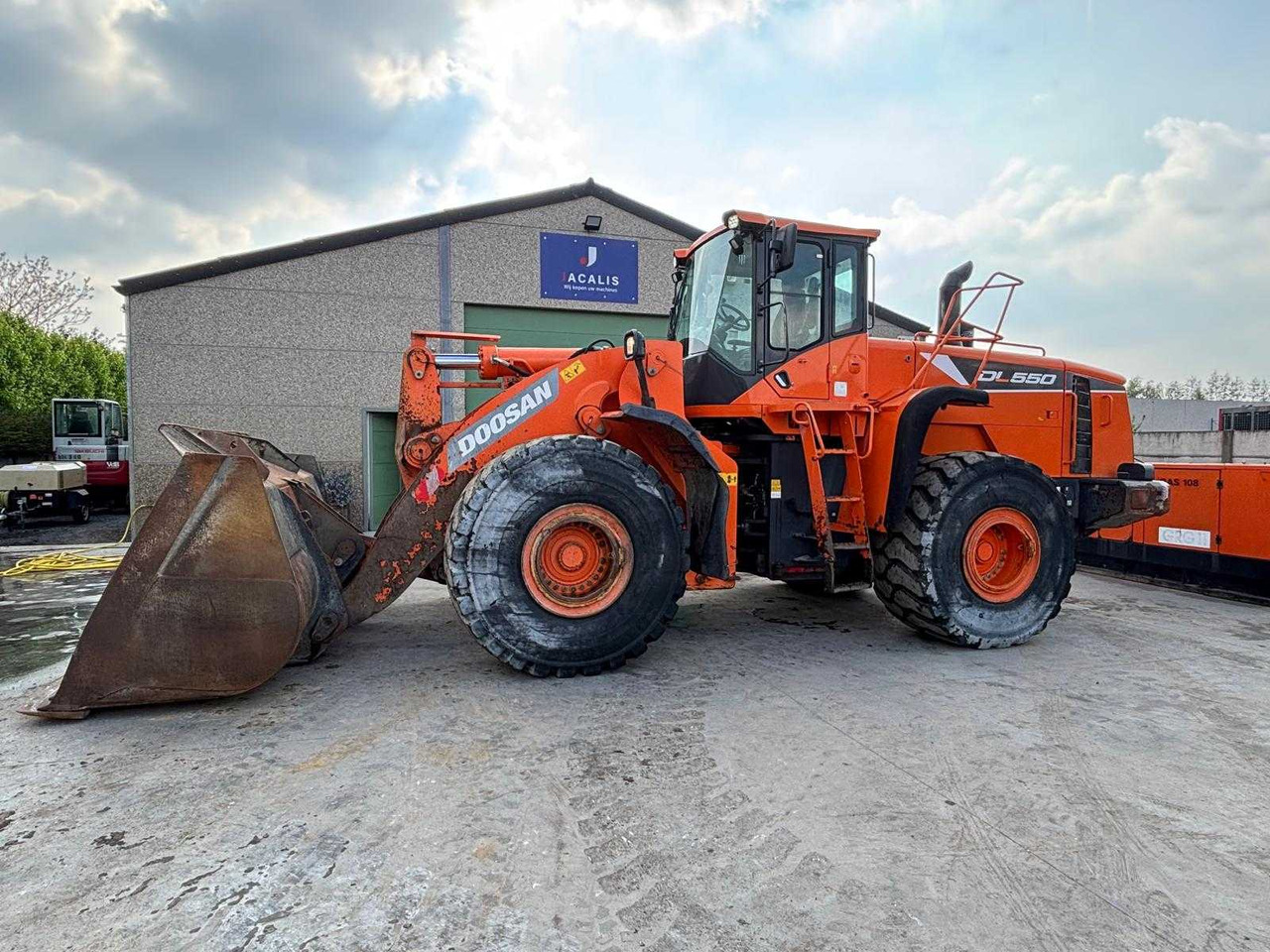 Doosan DL550 - Cargadora de ruedas: foto 2 Doosan DL550 - Cargadora de ruedas: foto 2