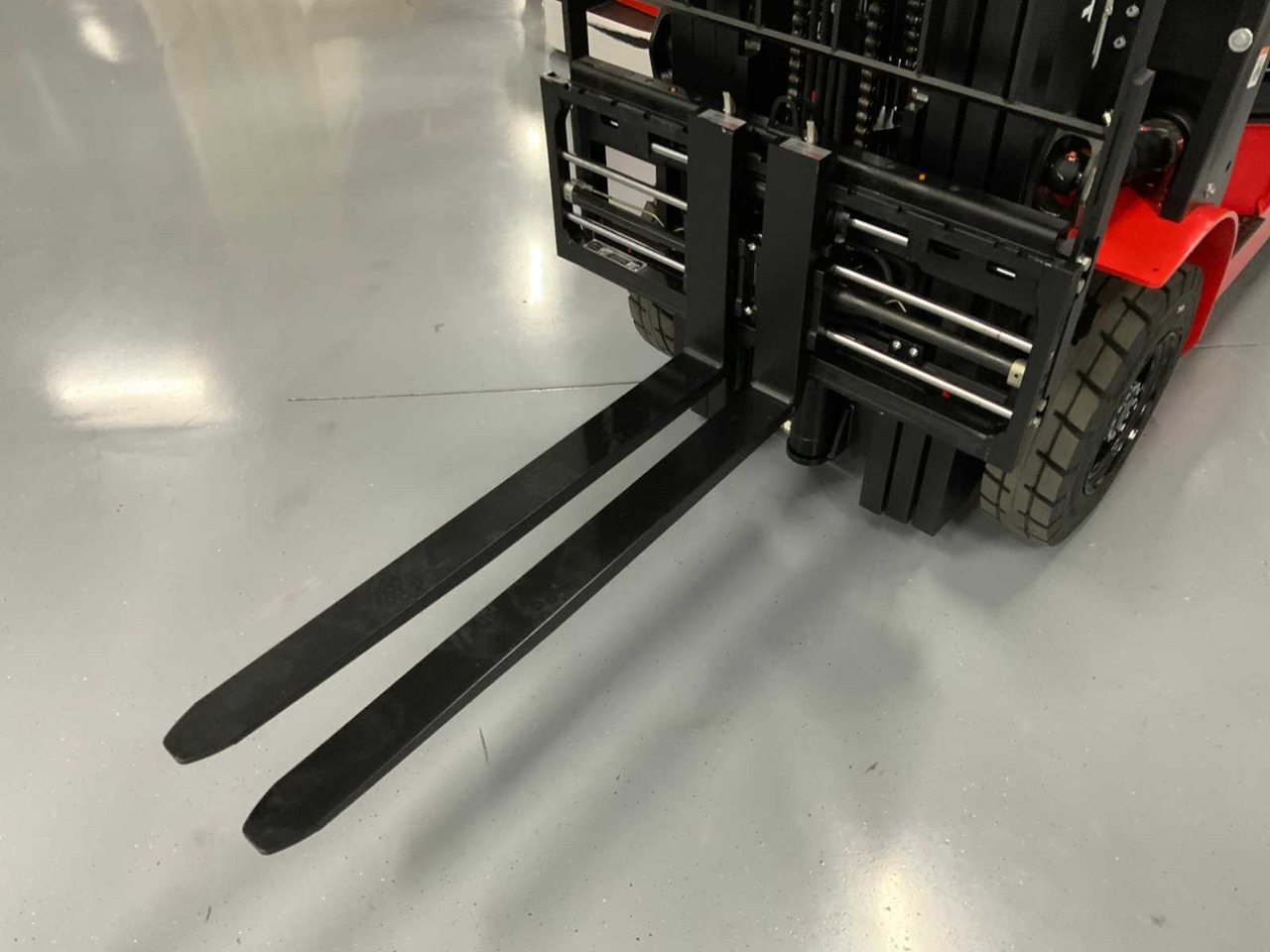 EP - EFL 252 X - FORK POSITIONER, SIDESHIFT, TRIPLEX, FORKLIFT 2025 - Carretilla elevadora: foto 3 EP - EFL 252 X - FORK POSITIONER, SIDESHIFT, TRIPLEX, FORKLIFT 2025 - Carretilla elevadora: foto 3