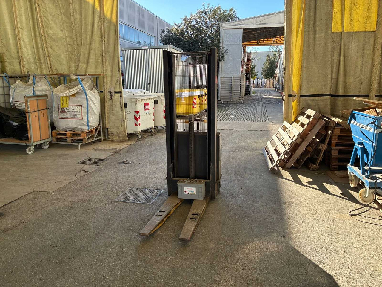 FORKLIFT - Carretilla elevadora: foto 1 FORKLIFT - Carretilla elevadora: foto 1