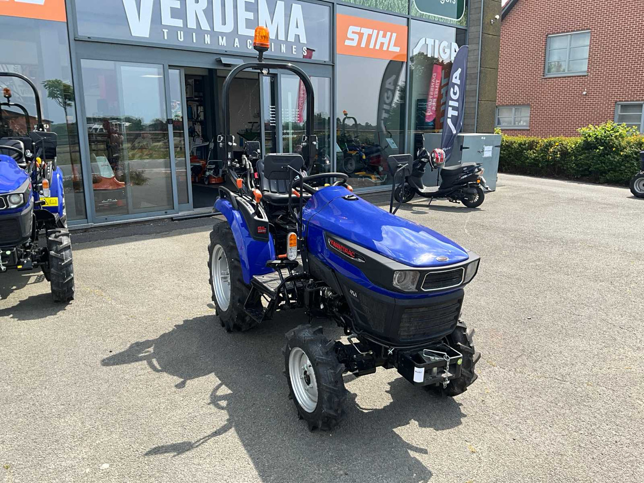 Farmtrac 20 - Mini tractor: foto 4 Farmtrac 20 - Mini tractor: foto 4