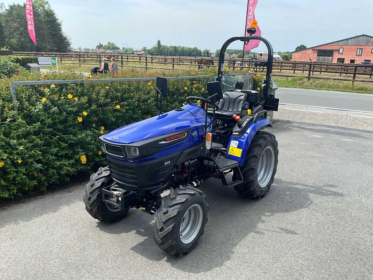 Farmtrac 26H - Mini tractor: foto 1 Farmtrac 26H - Mini tractor: foto 1