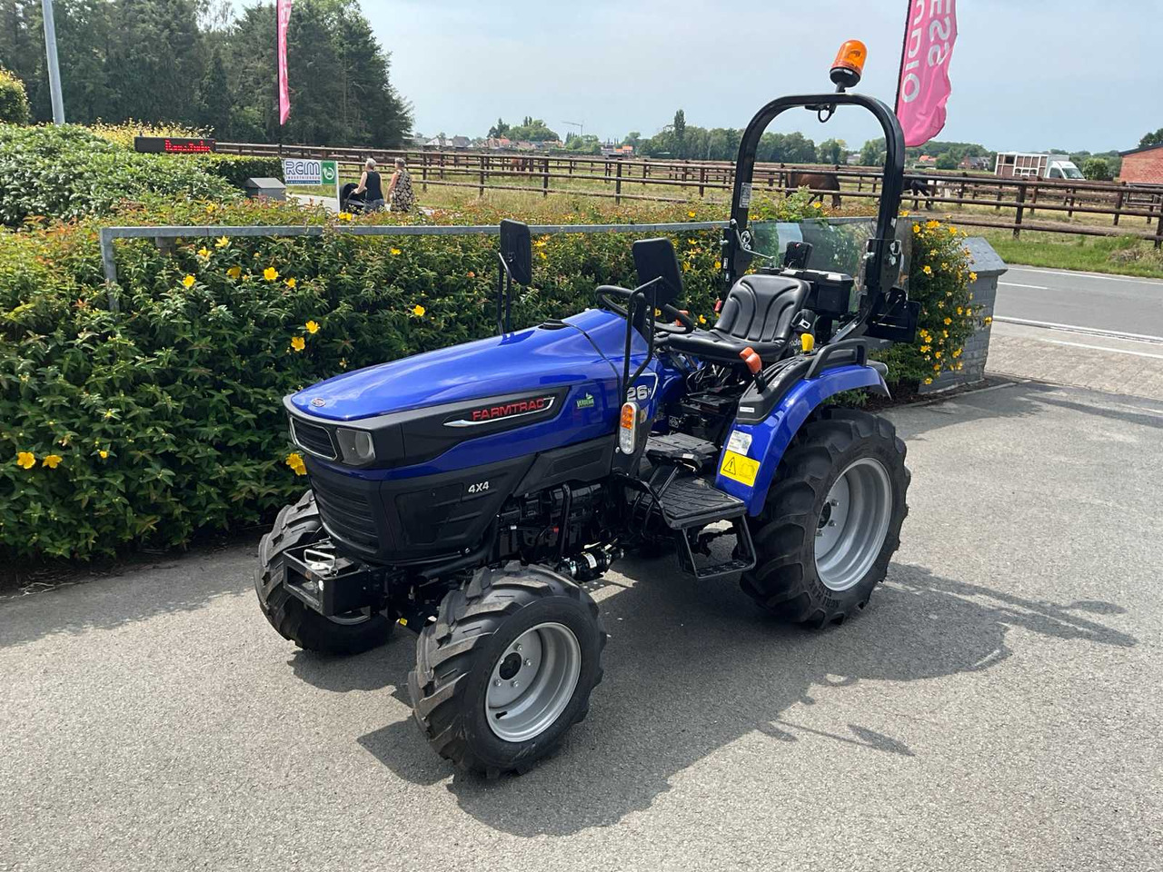 Farmtrac 26H - Mini tractor: foto 2 Farmtrac 26H - Mini tractor: foto 2