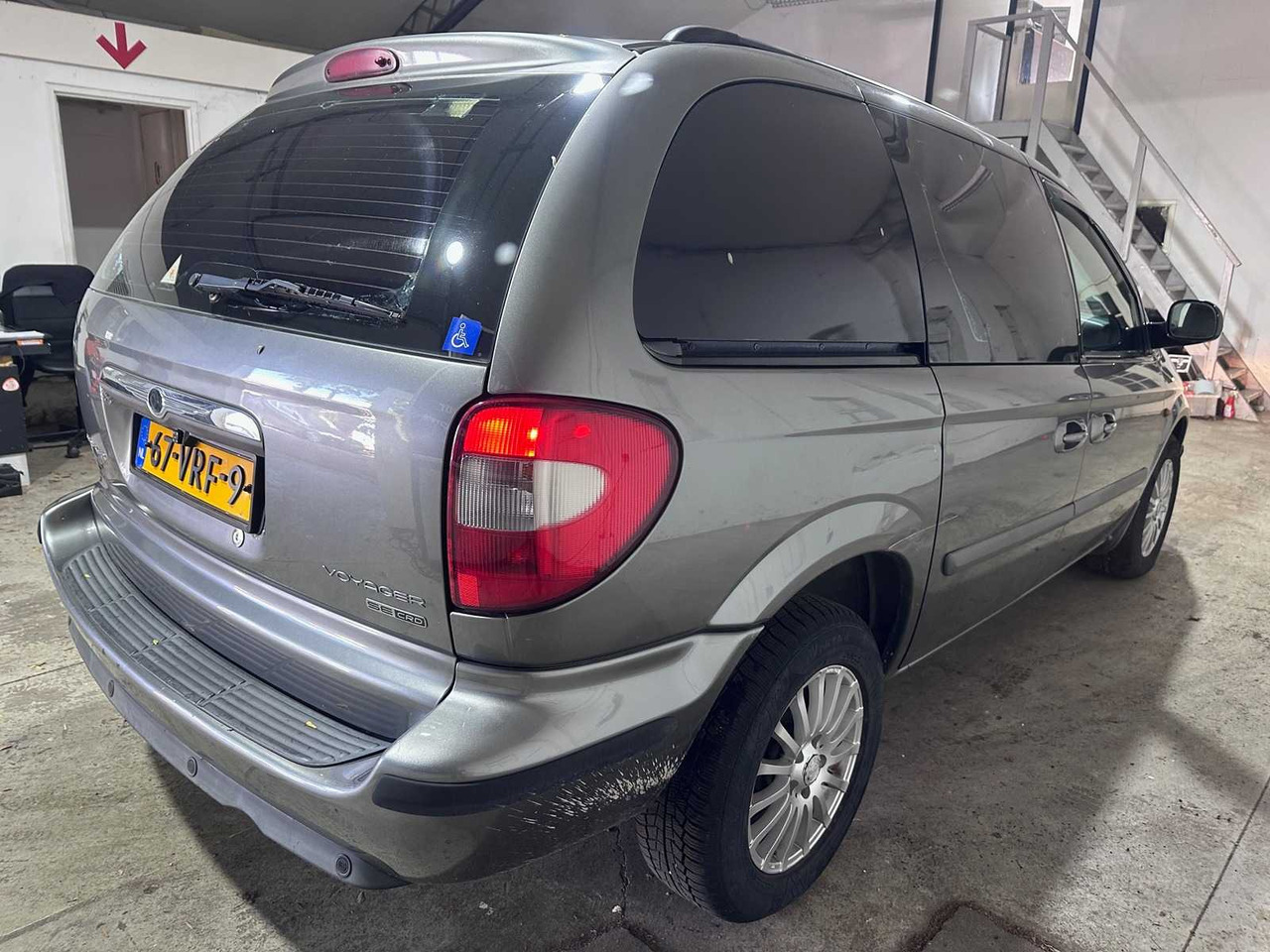 CHRYSLER - VOYAGER - 2.8 CRD SE AUTOMATIC- 67-VRF-9 - Furgoneta: foto 4 CHRYSLER - VOYAGER - 2.8 CRD SE AUTOMATIC- 67-VRF-9 - Furgoneta: foto 4