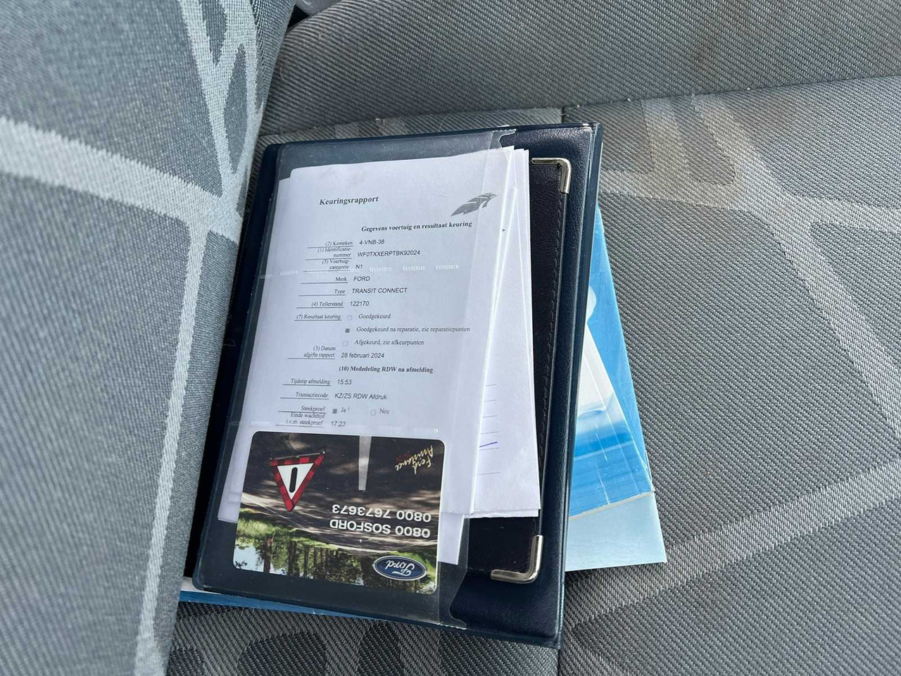 FORD TRANSIT CONNECT T200S 1.8 TDCI ECOED, 4-VNB-38 - Furgoneta: foto 4 FORD TRANSIT CONNECT T200S 1.8 TDCI ECOED, 4-VNB-38 - Furgoneta: foto 4