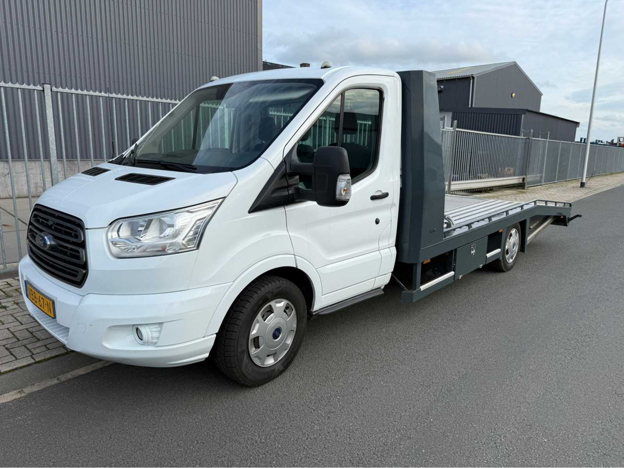 FORD - TRANSIT - TIJHOF CAR TRANSPORTER - COMMERCIAL VEHICLE - 2016 - Furgoneta: foto 3 FORD - TRANSIT - TIJHOF CAR TRANSPORTER - COMMERCIAL VEHICLE - 2016 - Furgoneta: foto 3