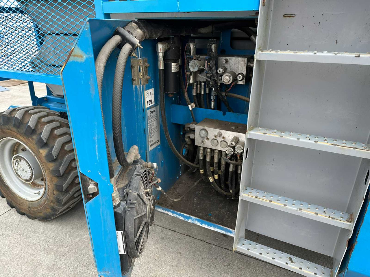 GENIE - GS-3384 - AERIAL WORK PLATFORMS - 2007 - Plataforma elevadora: foto 5 GENIE - GS-3384 - AERIAL WORK PLATFORMS - 2007 - Plataforma elevadora: foto 5