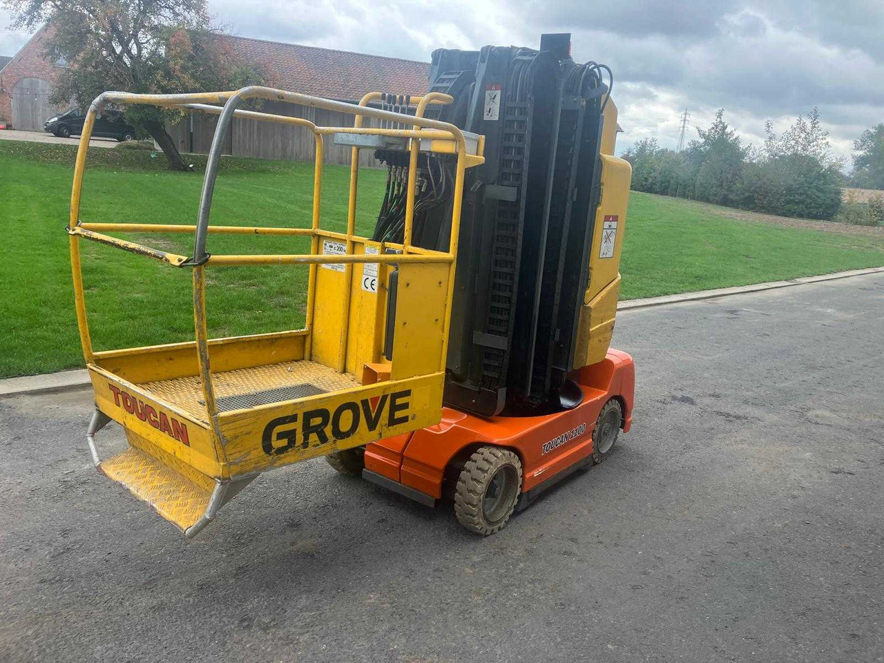 Grove Toucan 1100 C - Plataforma elevadora: foto 1 Grove Toucan 1100 C - Plataforma elevadora: foto 1
