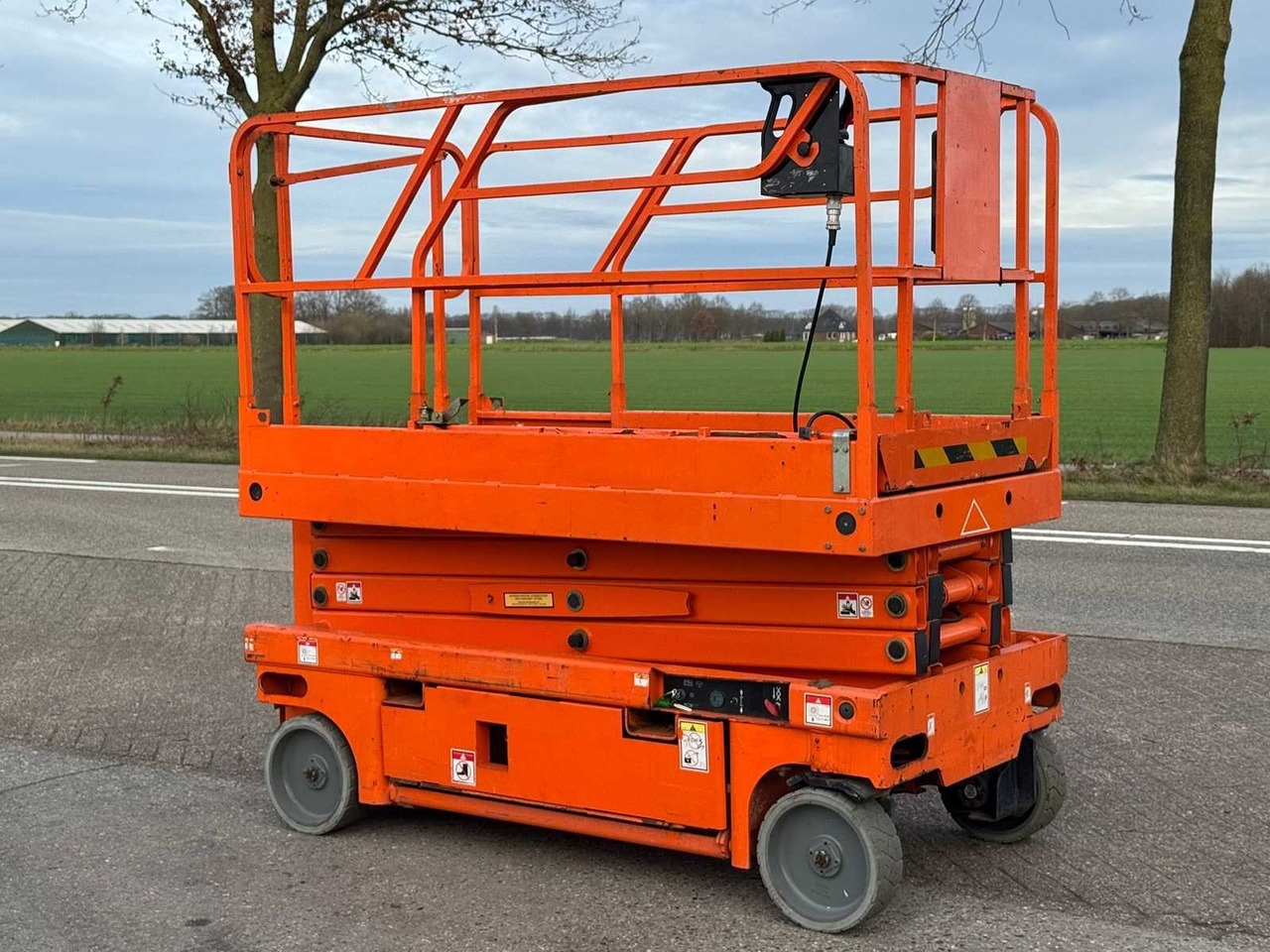 HAULOTTE - 2007 - COMPACT 10 - AERIAL PLATFORM - Plataforma elevadora: foto 3 HAULOTTE - 2007 - COMPACT 10 - AERIAL PLATFORM - Plataforma elevadora: foto 3