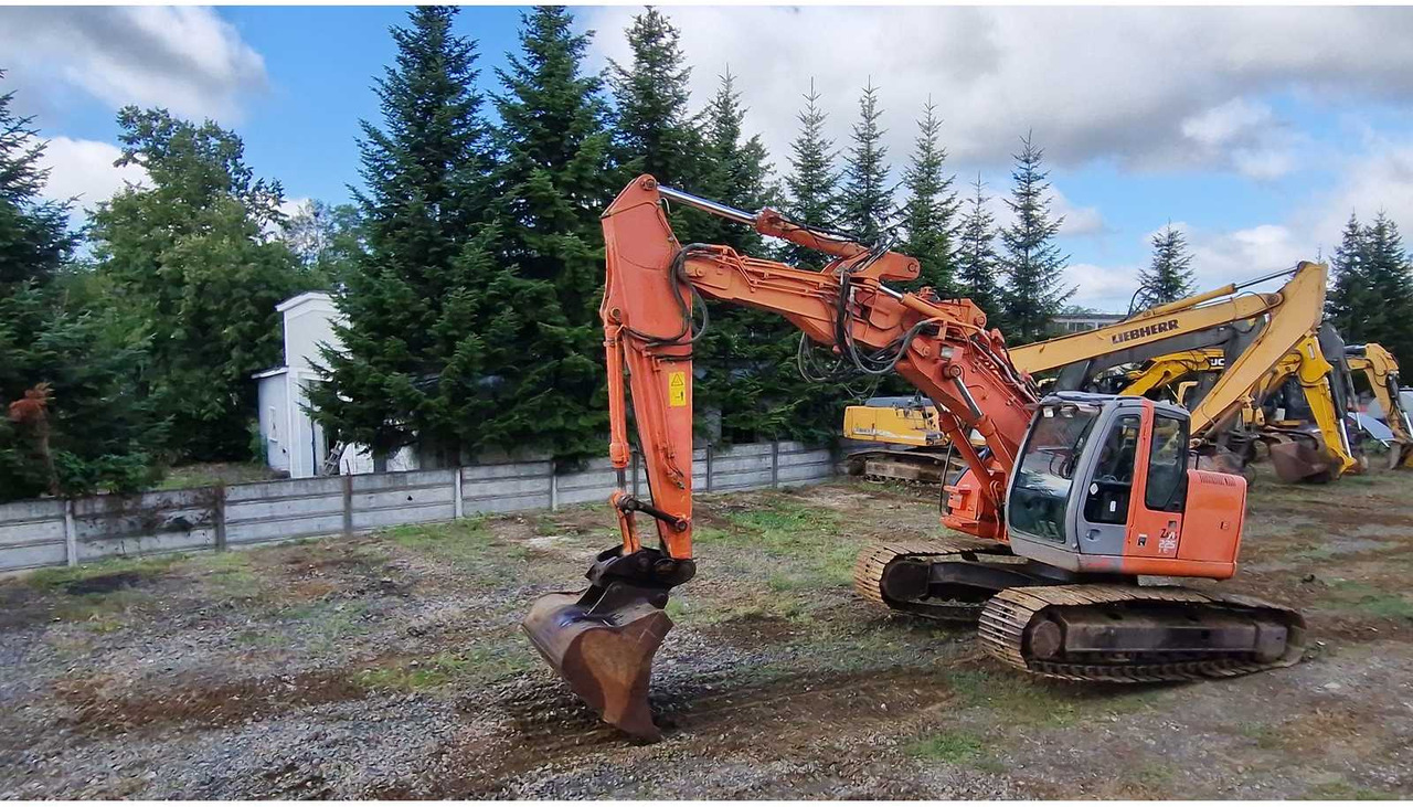 HITACHI ZX225USLC - Excavadora de cadenas: foto 4 HITACHI ZX225USLC - Excavadora de cadenas: foto 4