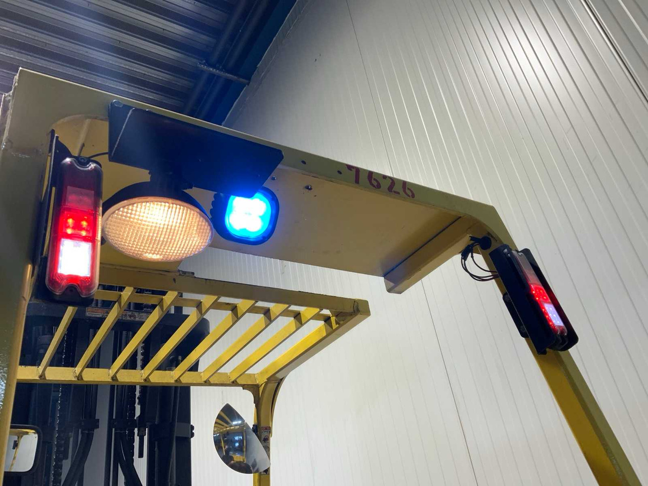 Carretilla elevadora HYSTER E4.00XL FORKLIFT FORK POSITIONER, SIDE SHIFT, BLUESPOT, ACCUMULATOR: foto 16 Carretilla elevadora HYSTER E4.00XL FORKLIFT FORK POSITIONER, SIDE SHIFT, BLUESPOT, ACCUMULATOR: foto 16