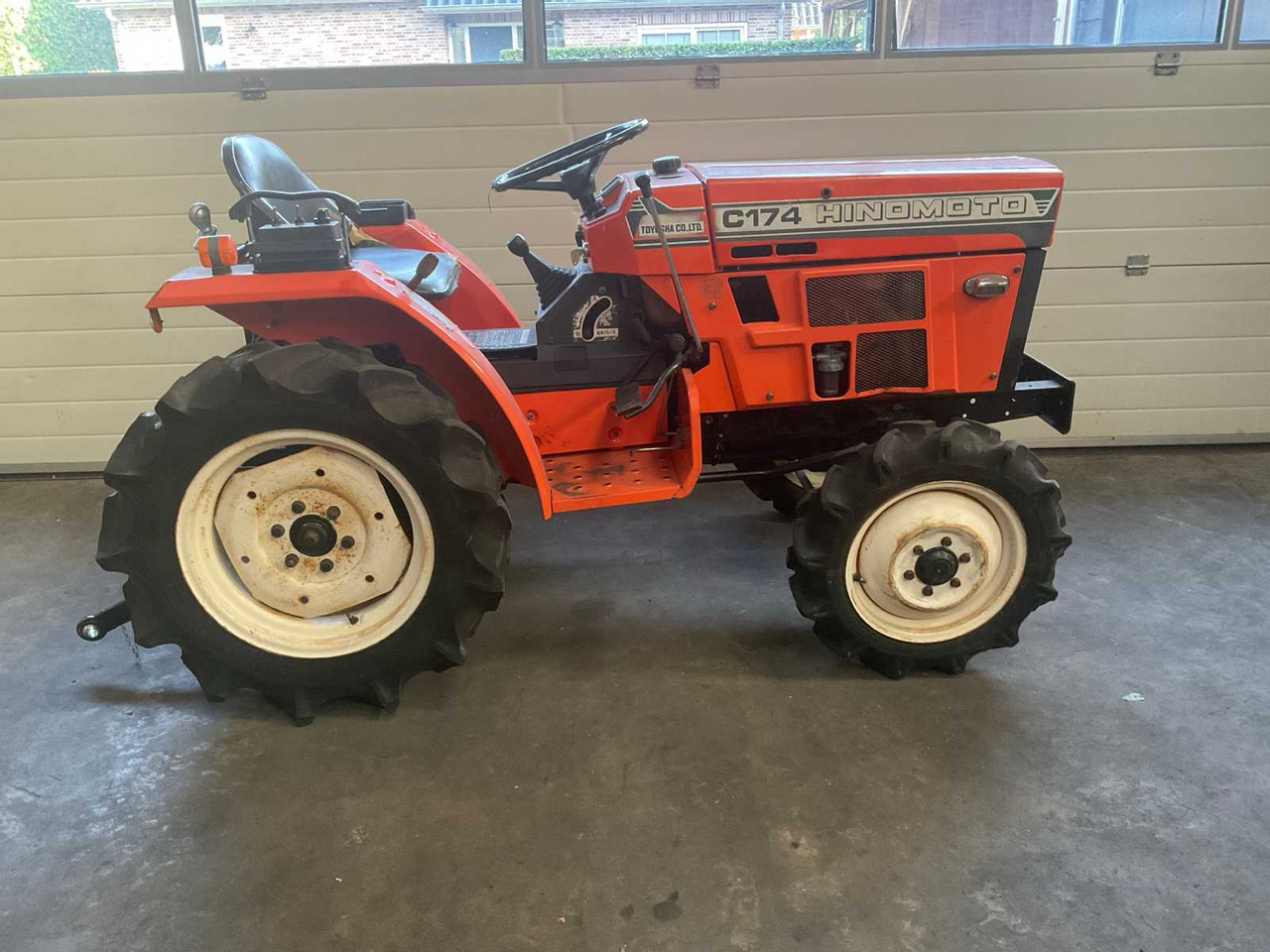 Hinomoto C 174 - Mini tractor: foto 5 Hinomoto C 174 - Mini tractor: foto 5