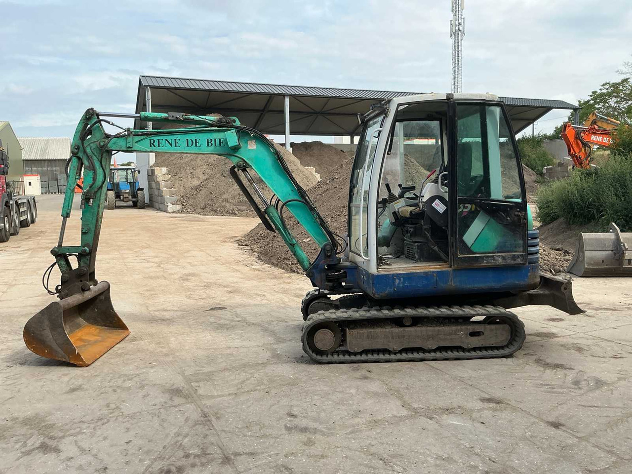 IHI 35N - Excavadora de cadenas: foto 2 IHI 35N - Excavadora de cadenas: foto 2