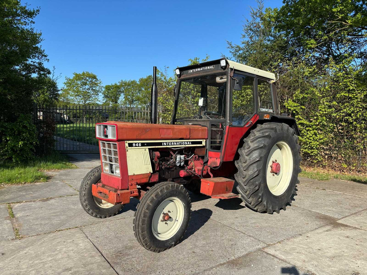 International harvester 946S - Tractor: foto 1 International harvester 946S - Tractor: foto 1