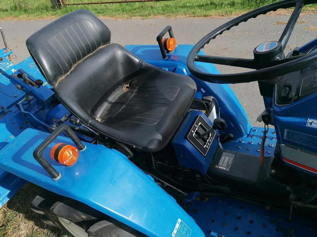 Iseki TU 1400 - Mini tractor: foto 5 Iseki TU 1400 - Mini tractor: foto 5