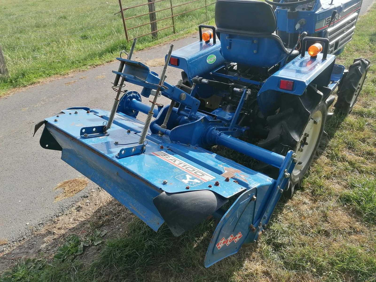Iseki TU 1400 - Mini tractor: foto 4 Iseki TU 1400 - Mini tractor: foto 4