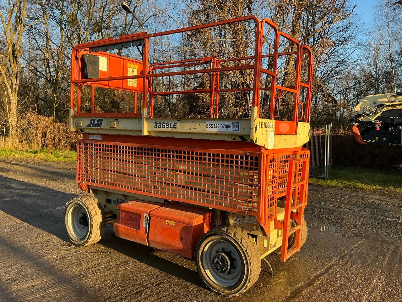 JLG - 3369LE - AERIAL WORK PLATFORMS - 2007 (ESS12007006) - Plataforma elevadora: foto 2 JLG - 3369LE - AERIAL WORK PLATFORMS - 2007 (ESS12007006) - Plataforma elevadora: foto 2