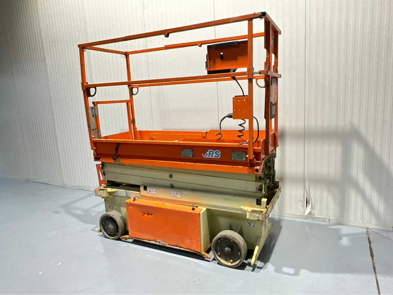 JLG -6RS - AERIAL PLATFORM, WORKING HEIGHT 7.8M, EXTENDABLE TO 2.55M, 199 HOURS. YEAR 2015 - Plataforma elevadora: foto 3 JLG -6RS - AERIAL PLATFORM, WORKING HEIGHT 7.8M, EXTENDABLE TO 2.55M, 199 HOURS. YEAR 2015 - Plataforma elevadora: foto 3