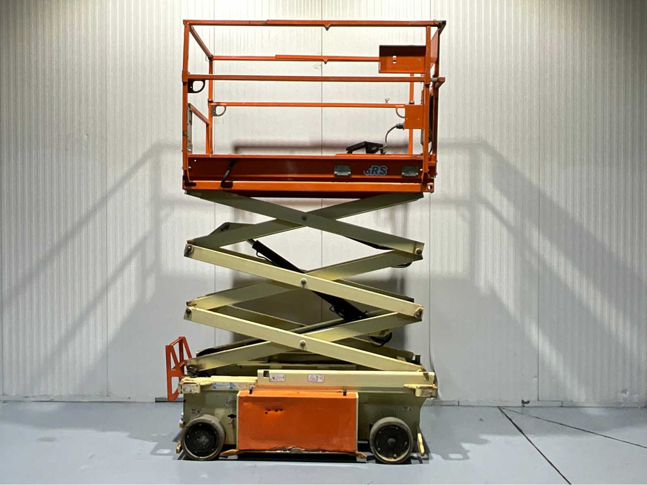 JLG -6RS - AERIAL PLATFORM, WORKING HEIGHT 7.8M, EXTENDABLE TO 2.55M, 199 HOURS. YEAR 2015 - Plataforma elevadora: foto 4 JLG -6RS - AERIAL PLATFORM, WORKING HEIGHT 7.8M, EXTENDABLE TO 2.55M, 199 HOURS. YEAR 2015 - Plataforma elevadora: foto 4