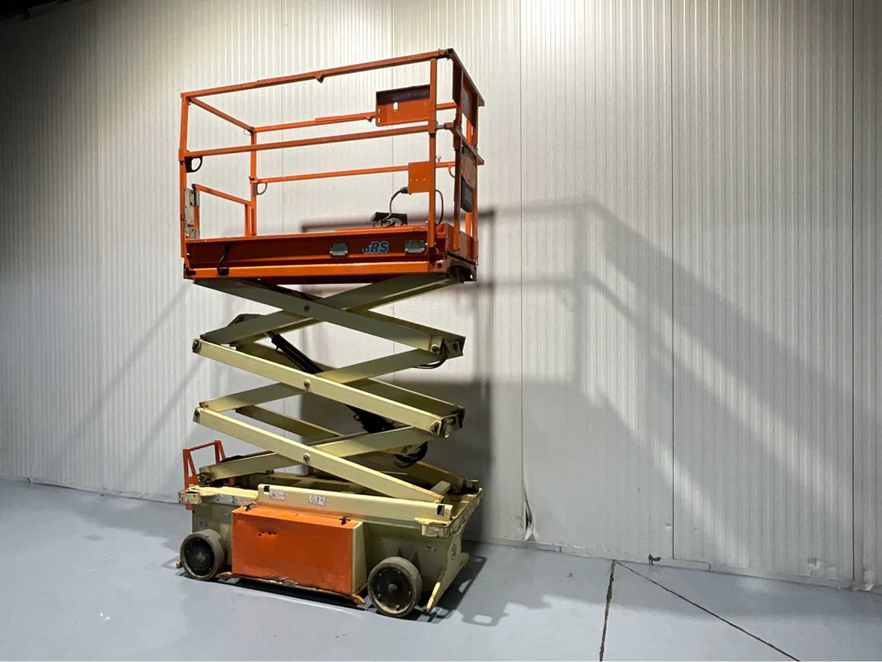 JLG -6RS - AERIAL PLATFORM, WORKING HEIGHT 7.8M, EXTENDABLE TO 2.55M, 199 HOURS. YEAR 2015 - Plataforma elevadora: foto 5 JLG -6RS - AERIAL PLATFORM, WORKING HEIGHT 7.8M, EXTENDABLE TO 2.55M, 199 HOURS. YEAR 2015 - Plataforma elevadora: foto 5