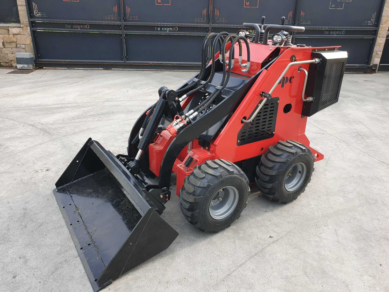 JPC JPC HT320 SKID STEER LOADER - Cargadora de ruedas: foto 1 JPC JPC HT320 SKID STEER LOADER - Cargadora de ruedas: foto 1