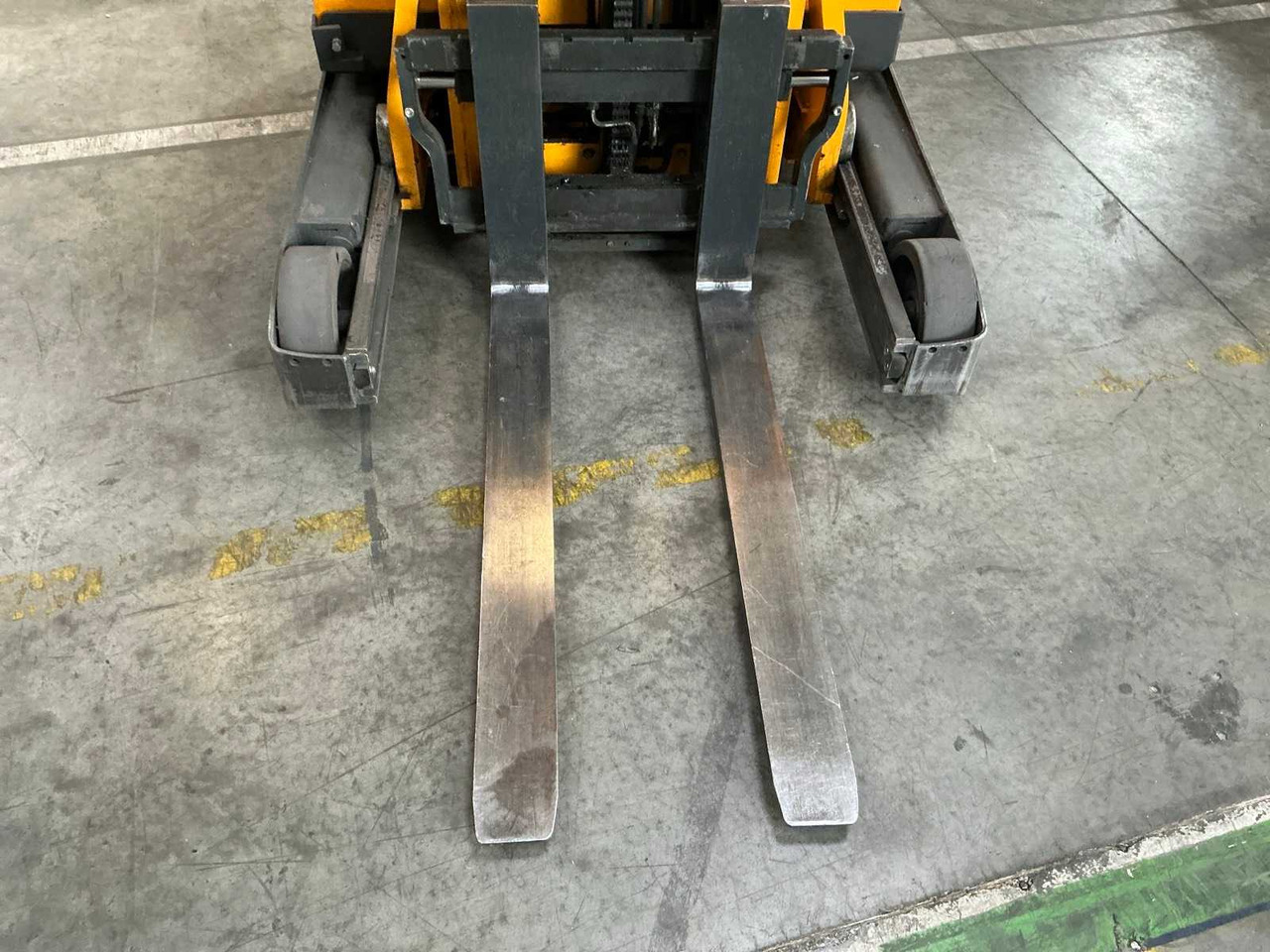 Carretilla elevadora JUNGHEINRICH - 2015 - ETV214 - FORKLIFT: foto 7 Carretilla elevadora JUNGHEINRICH - 2015 - ETV214 - FORKLIFT: foto 7