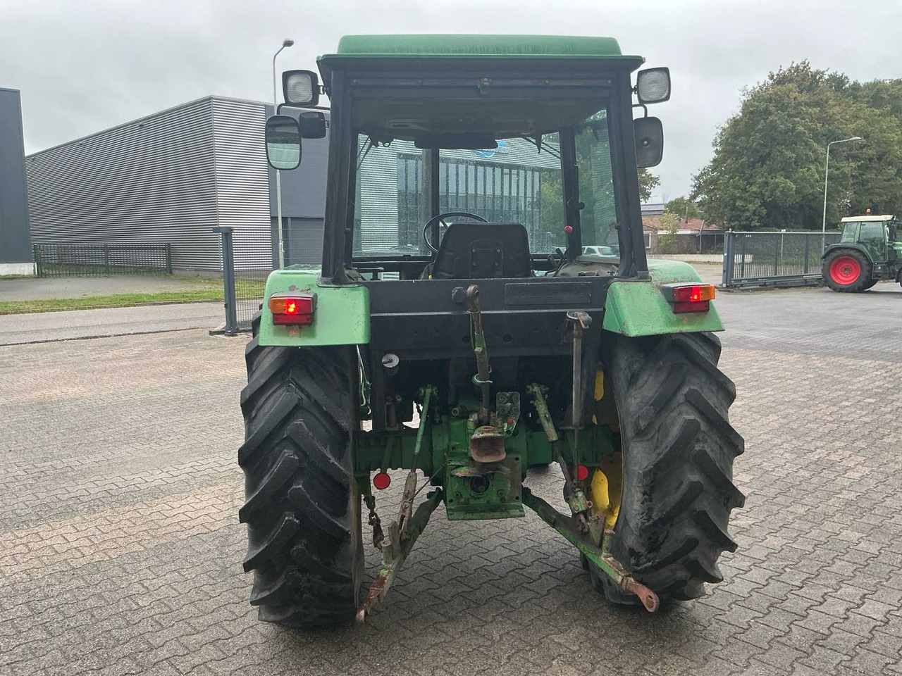 John Deere 2250 - Tractor: foto 4 John Deere 2250 - Tractor: foto 4