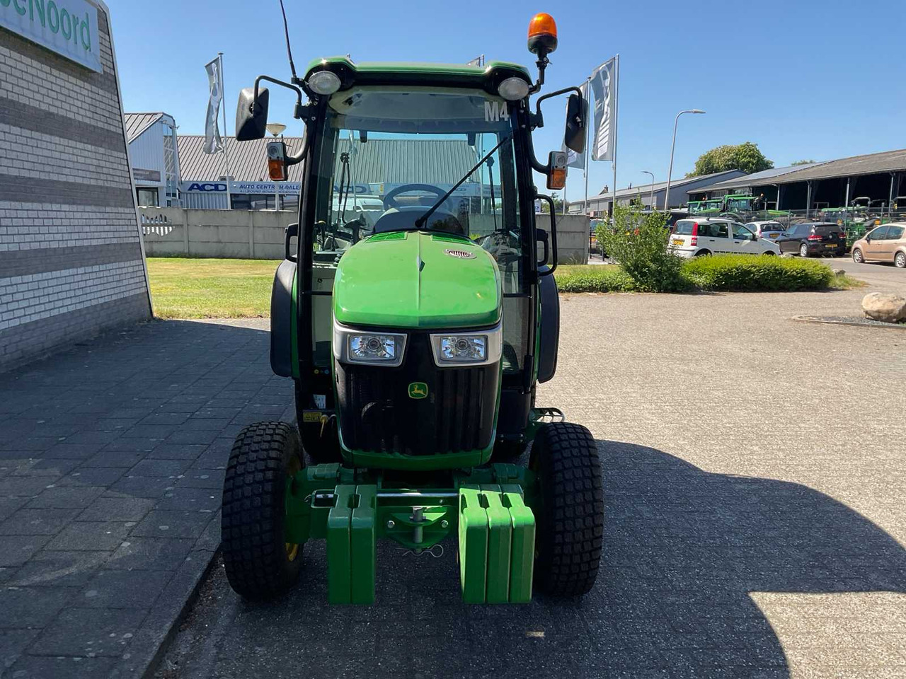 John Deere 3046R - Mini tractor: foto 5 John Deere 3046R - Mini tractor: foto 5