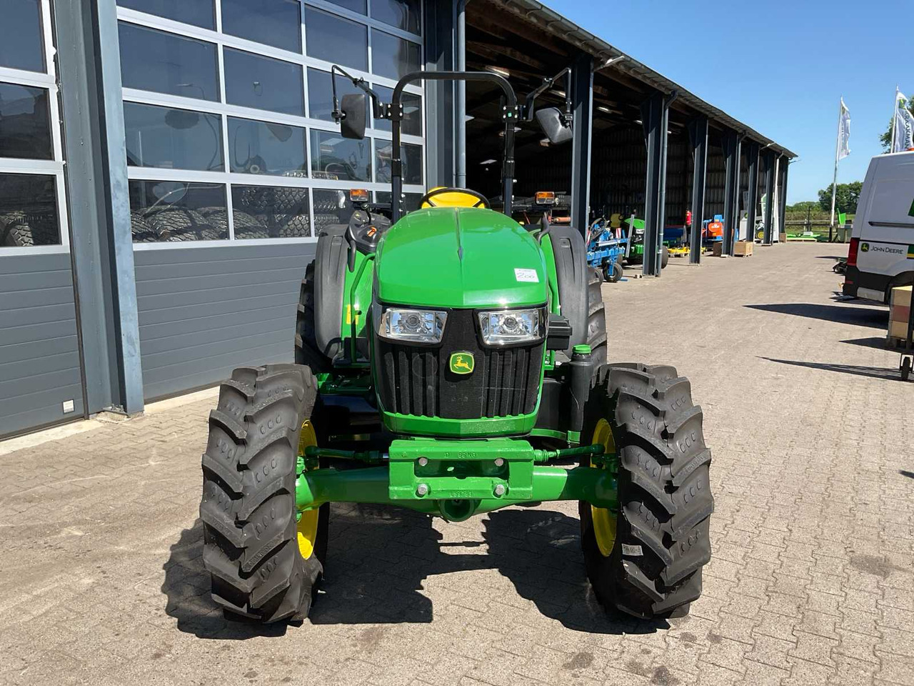 John Deere 5050E - Tractor: foto 3 John Deere 5050E - Tractor: foto 3