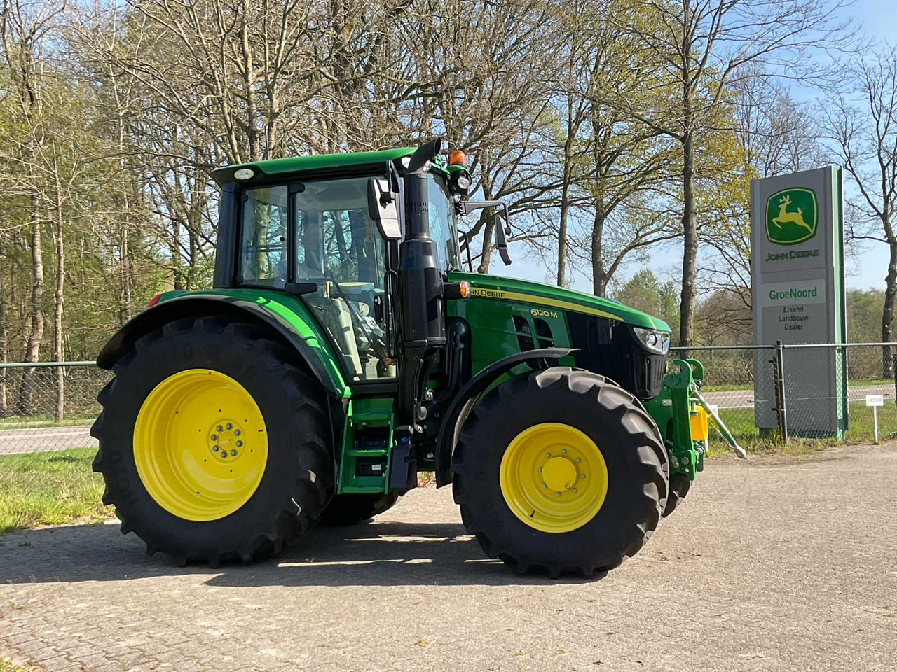 John Deere 6120M - Tractor: foto 5 John Deere 6120M - Tractor: foto 5