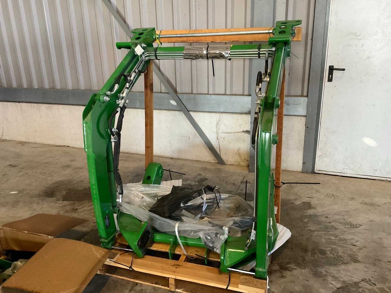 John Deere  - Cargador frontal para tractor: foto 1 John Deere  - Cargador frontal para tractor: foto 1