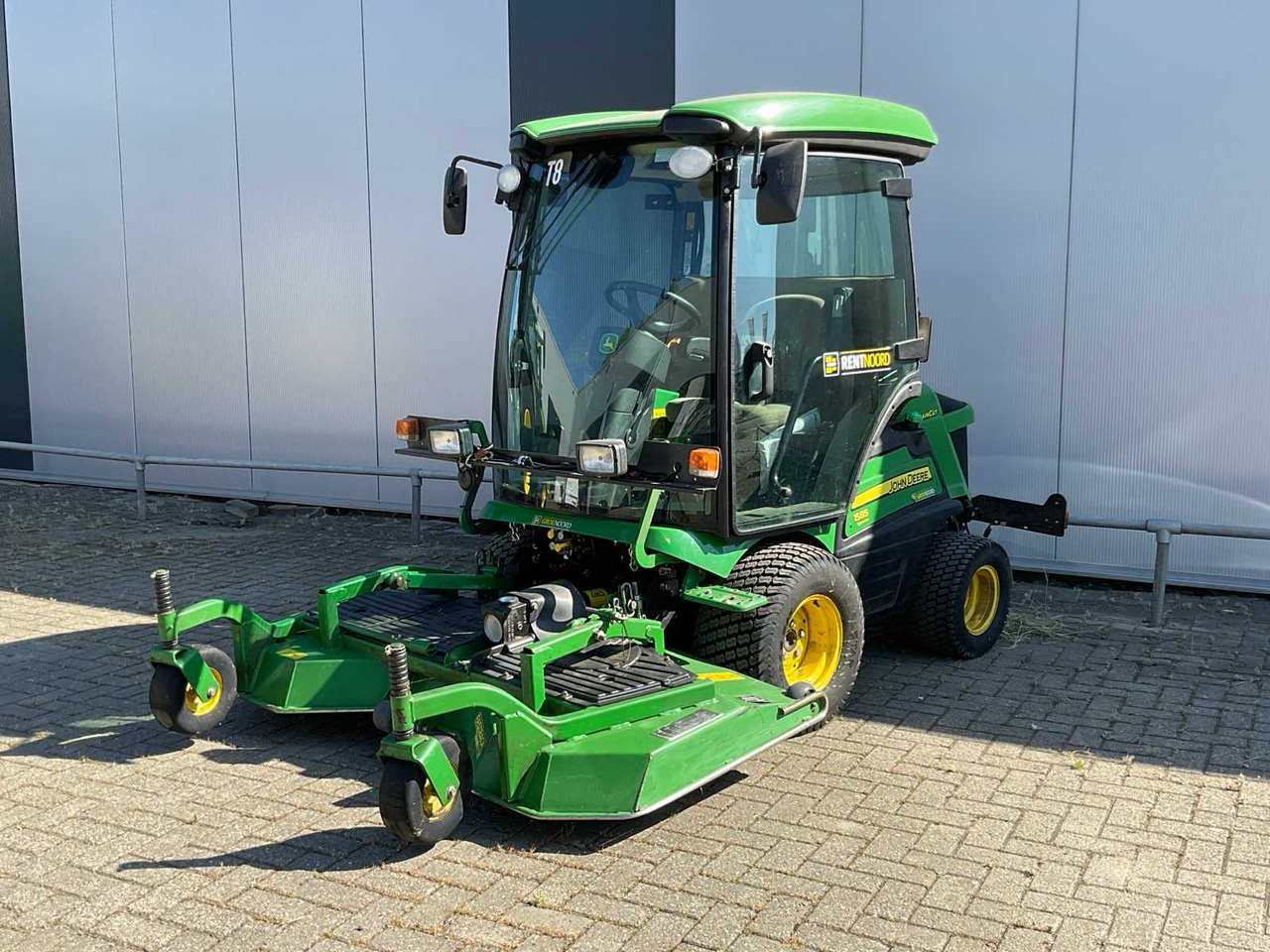 John Deere TerrainCut 1585 - Cortacésped: foto 1 John Deere TerrainCut 1585 - Cortacésped: foto 1