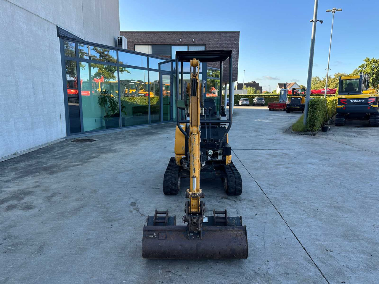 Kato 17VXE - Miniexcavadora: foto 2 Kato 17VXE - Miniexcavadora: foto 2